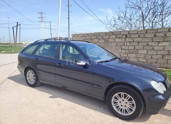 Mercedes C 220 2001, 240,000 km - 2.2 л - Bakı