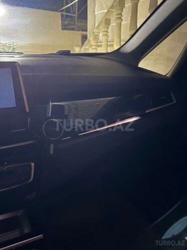 BMW  2016, 302,000 km - 1.5 l - Bakı