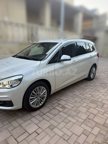 BMW  2016, 302,000 km - 1.5 l - Bakı