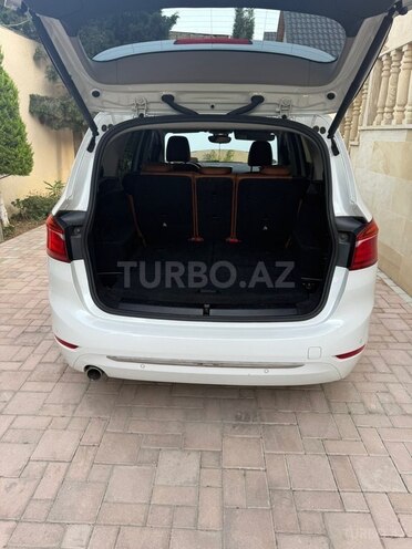 BMW  2016, 302,000 km - 1.5 l - Bakı
