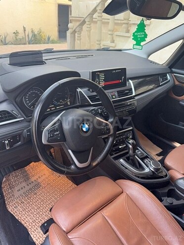 BMW  2016, 302,000 km - 1.5 l - Bakı