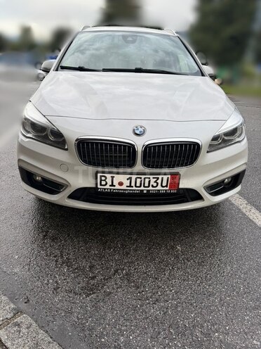 BMW  2016, 302,000 km - 1.5 l - Bakı