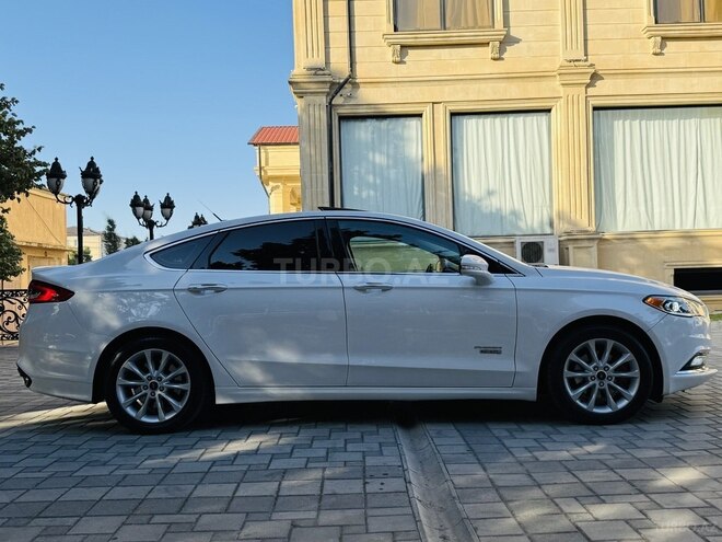 Ford Fusion (North America) 2017, 127,000 km - 2.0 л - Bakı