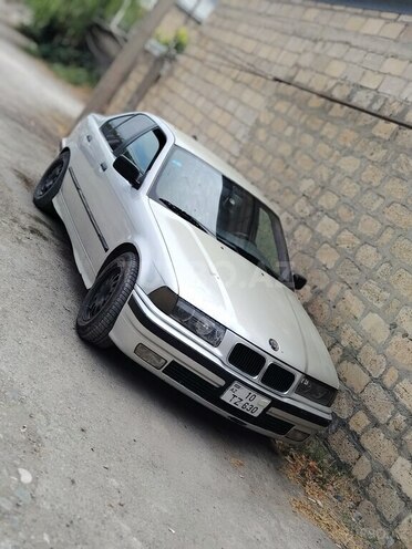 BMW 316 1993, 286,000 km - 1.6 l - Bərdə