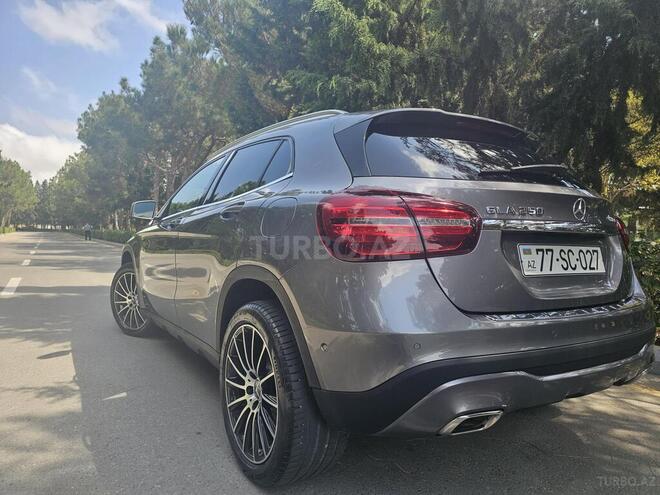 Mercedes GLA 250 4MATIC 2017, 98,000 km - 2.0 l - Bakı
