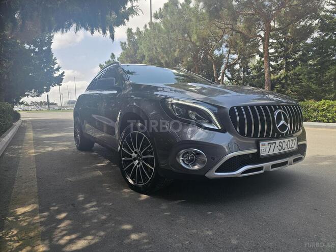 Mercedes GLA 250 4MATIC 2017, 98,000 km - 2.0 l - Bakı