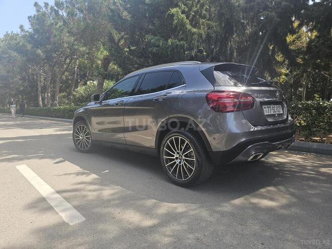 Mercedes GLA 250 4MATIC 2017, 98,000 km - 2.0 l - Bakı
