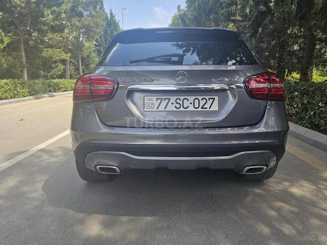 Mercedes GLA 250 4MATIC 2017, 98,000 km - 2.0 l - Bakı
