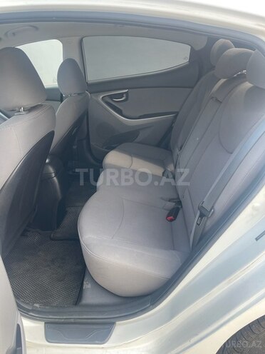 Hyundai Elantra 2015, 188,000 km - 1.8 l - Bakı