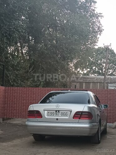 Mercedes E 240 1998, 277,850 km - 2.4 l - Masallı