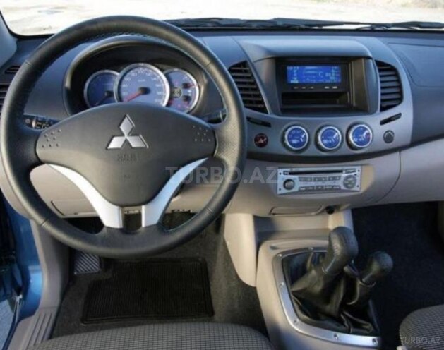 Mitsubishi L200 2012, 450,000 km - 2.5 л - Bakı