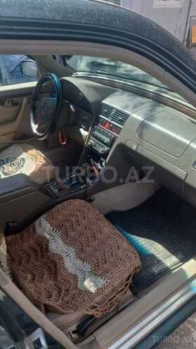 Mercedes C 220 1997, 180,000 km - 2.2 л - Bakı