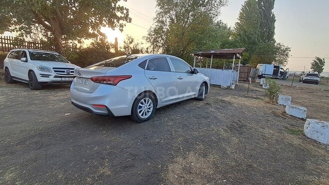 Hyundai Accent 2018, 98,000 km - 1.6 l - Masallı