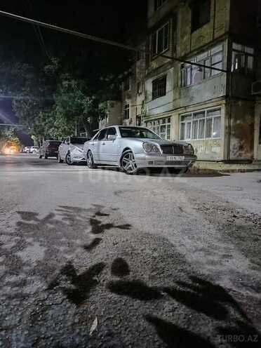Mercedes E 200 1998, 175,860 km - 2.0 l - Sabirabad