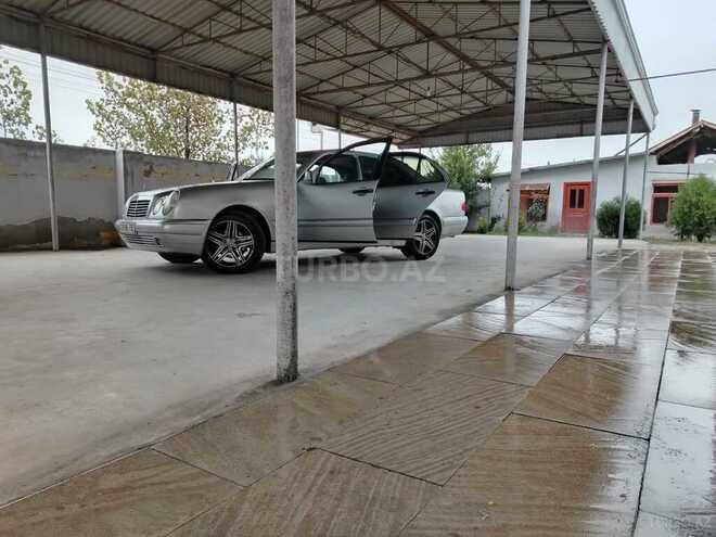 Mercedes E 200 1998, 175,860 km - 2.0 l - Sabirabad