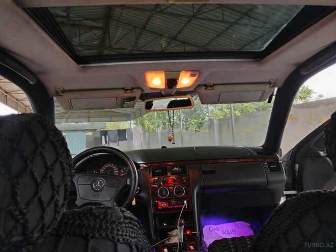 Mercedes E 200 1998, 175,860 km - 2.0 l - Sabirabad