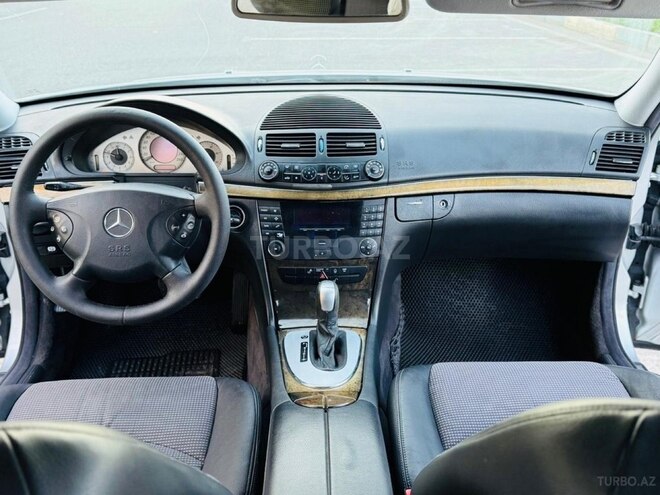 Mercedes E 220 2003, 282,678 km - 2.2 l - Bakı