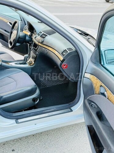 Mercedes E 220 2003, 282,678 km - 2.2 l - Bakı