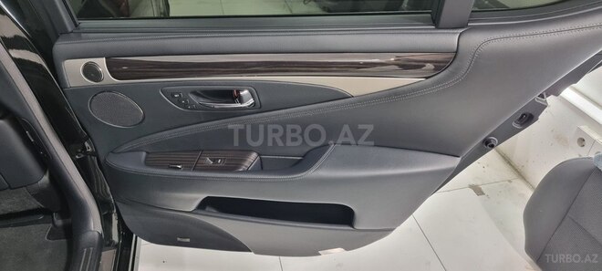 Lexus LS 460-10
