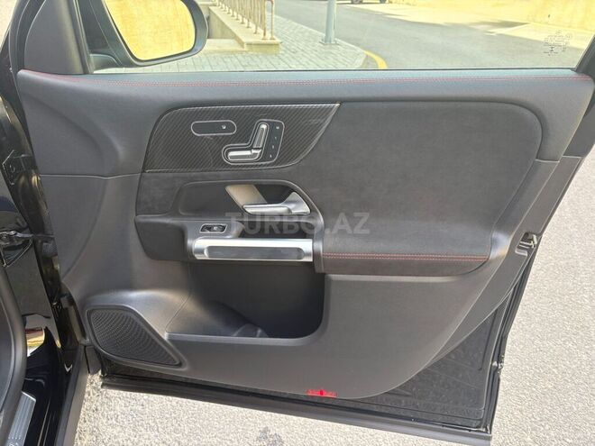 Mercedes GLB 200 2022, 9,000 km - 1.3 l - Bakı