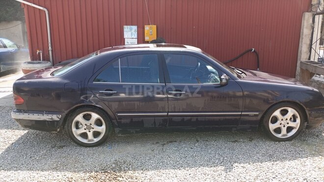 Mercedes E 270 1999, 626,000 km - 2.7 л - Sumqayıt
