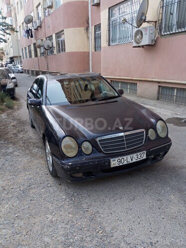 Mercedes E 270 1999, 626,000 km - 2.7 л - Sumqayıt