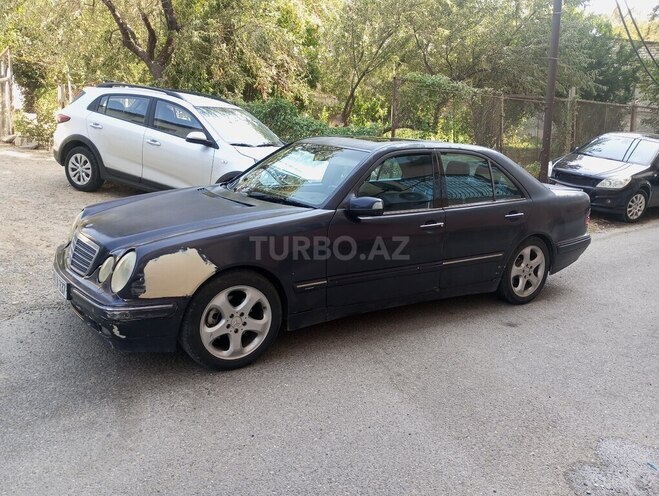 Mercedes E 270 1999, 626,000 km - 2.7 л - Sumqayıt