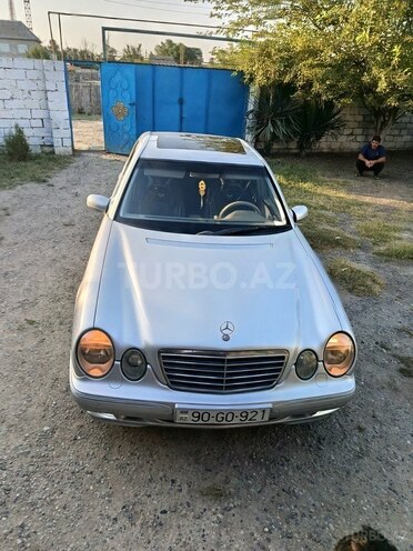 Mercedes E 240 1999, 439,689 km - 2.4 l - Bakı