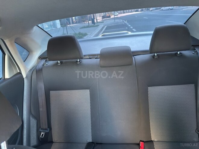 Volkswagen Polo 2013, 244,500 km - 1.6 l - Bakı