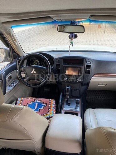 Mitsubishi Pajero 2008, 290,000 km - 3.0 л - Bakı