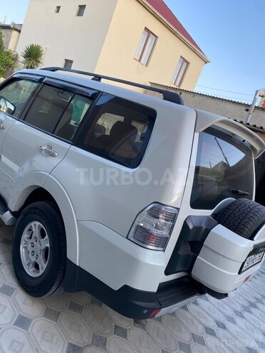 Mitsubishi Pajero 2008, 290,000 km - 3.0 л - Bakı