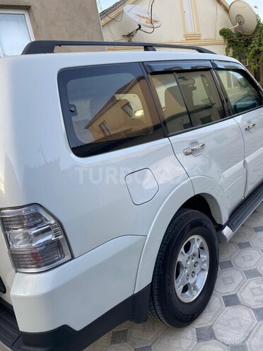 Mitsubishi Pajero 2008, 290,000 km - 3.0 л - Bakı
