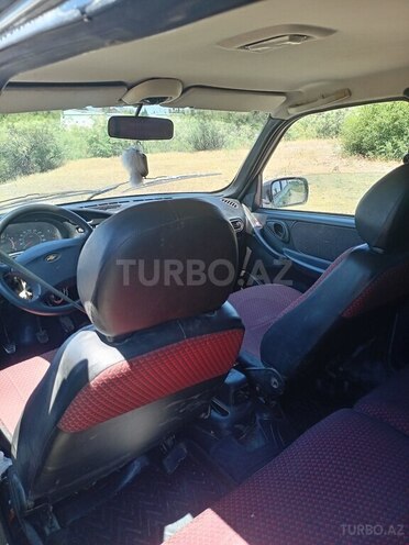 Chevrolet Niva 2007, 200,000 km - 1.7 l - Yevlax