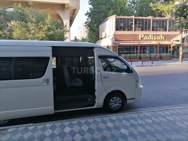 Toyota HiAce 2010, 596,800 km - 2.5 l - Bakı
