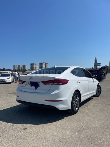 Hyundai Elantra 2017, 220,480 km - 2.0 л - Bakı
