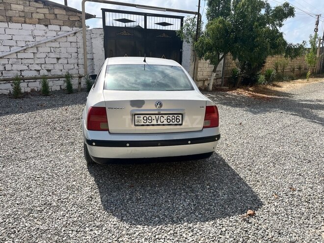 Volkswagen Passat 1996, 250,000 km - 2.8 l - Bakı