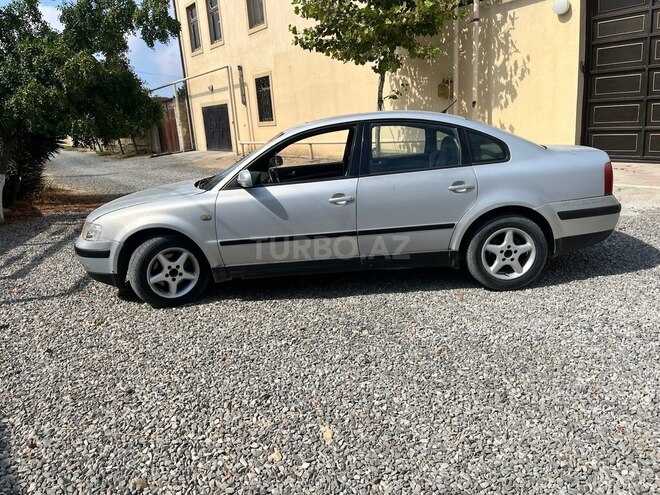 Volkswagen Passat 1996, 250,000 km - 2.8 l - Bakı