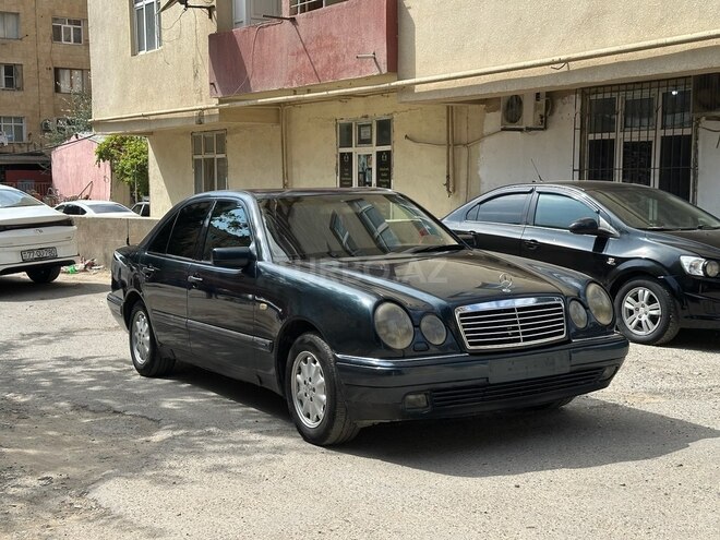 Mercedes E 200 1998, 369,000 km - 2.0 l - Bakı