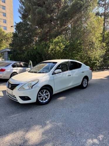 Nissan Sunny 2014, 180,000 km - 1.5 л - Bakı