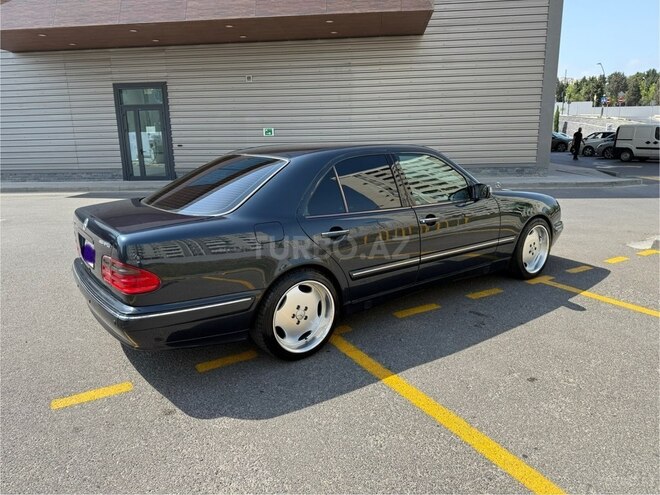 Mercedes E 240 1999, 301,885 km - 2.4 l - Bakı