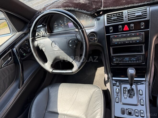 Mercedes E 240 1999, 301,885 km - 2.4 l - Bakı