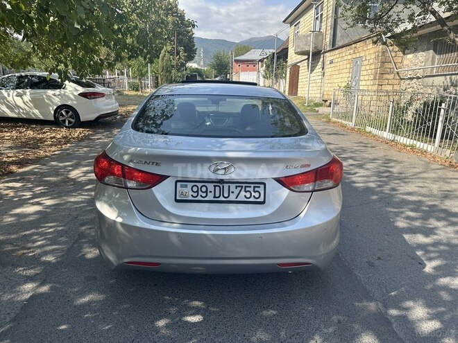 Hyundai Avante 2011, 156,000 km - 1.6 l - Şəki