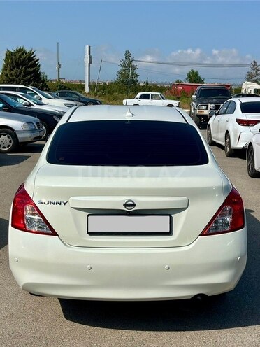 Nissan Sunny 2013, 201,215 km - 1.5 л - Bakı
