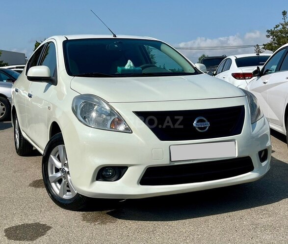 Nissan Sunny 2013, 201,215 km - 1.5 л - Bakı