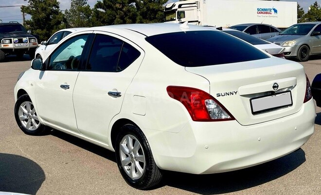 Nissan Sunny 2013, 201,215 km - 1.5 л - Bakı