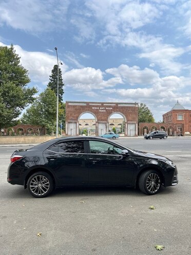 Toyota Corolla 2016, 150,000 km - 1.6 l - Gəncə