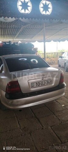 Opel Vectra 1997, 421,000 km - 1.6 l - Hacıqabul
