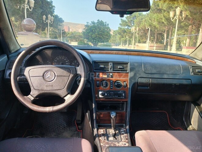 Mercedes C 180 1995, 235,580 km - 1.8 l - Bakı