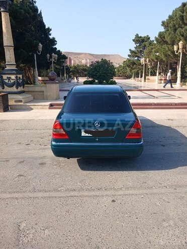 Mercedes C 180 1995, 235,580 km - 1.8 l - Bakı