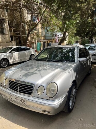 Mercedes E 320 1998, 320,000 km - 3.2 л - Bakı